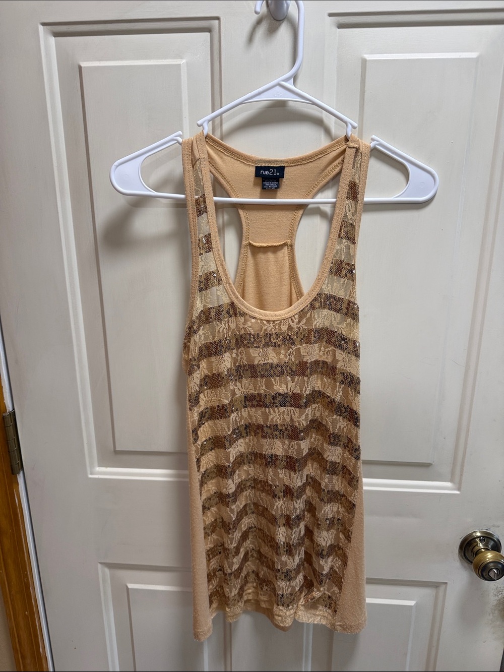 Vintage Early 2000’s Rue21 Women's Gold Sequin Lace Striped Racerback Tank S
